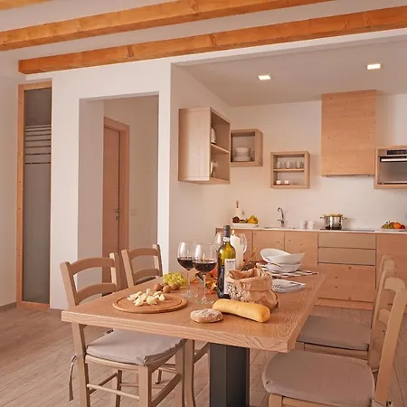 Hegemone Apartament *